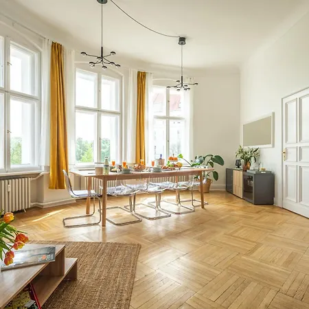 Kaiser 02 By Rockchair Apartments L Superhost Status L 3 Bedrooms Boxspringbeds 2 Bathrooms L Cozy Family & Business Flair 155 Sqm 3 Balcony 2Nd Floor Elevator Up To 10 Guests Welcomes You! Berlin Exterior photo