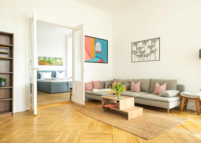 Kaiser 02 By Rockchair Apartments L Superhost Status L 3 Bedrooms Boxspringbeds 2 Bathrooms L Cozy Family & Business Flair 155 Sqm 3 Balcony 2Nd Floor Elevator Up To 10 Guests Welcomes You!